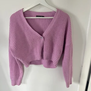 Stickat kofta - Fint skick