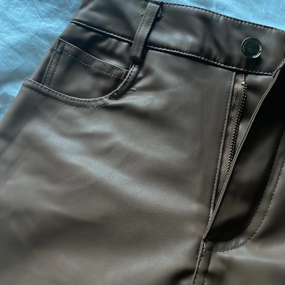 Beiga skinnbyxor  - 90