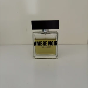 Yves Rocher ambre noir - Mängd kvar enligt bild