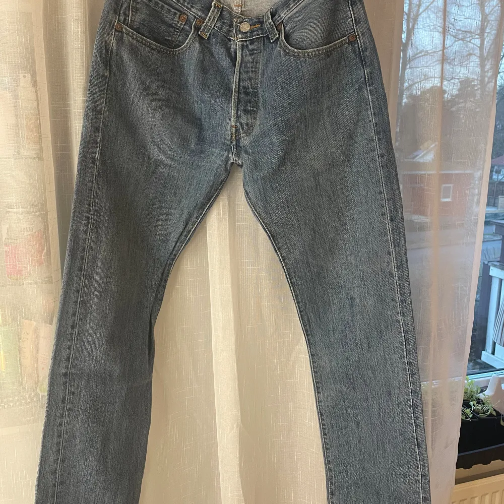 Levis jeans i bra kvalitet storlek 31/30. Jeans & Byxor.