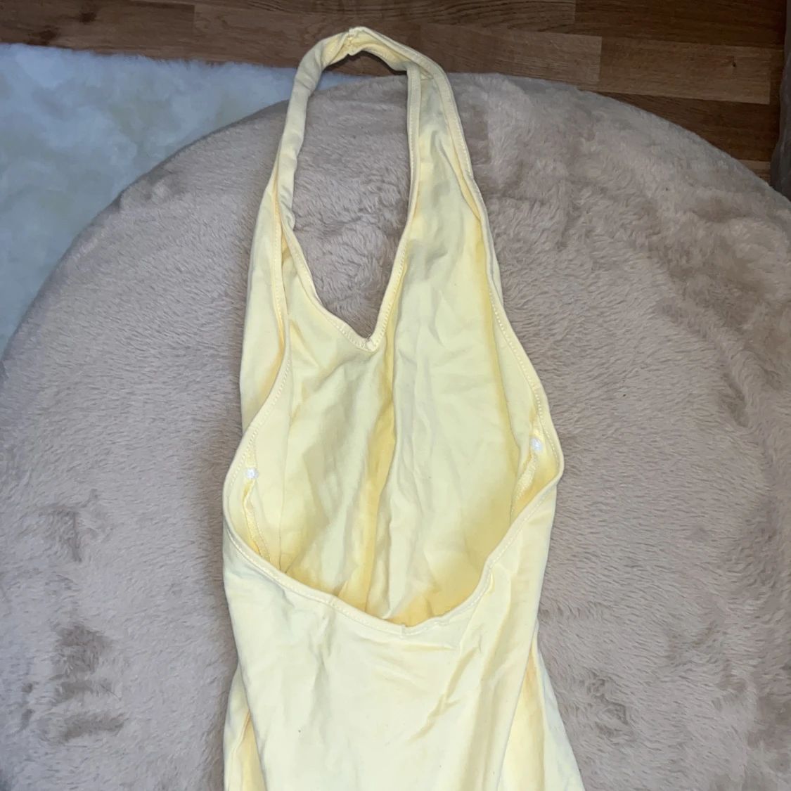 Gul klänning  - 90