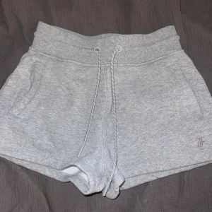 Juicy Couture  - Shorts i jätte bra skick, knappt använda 