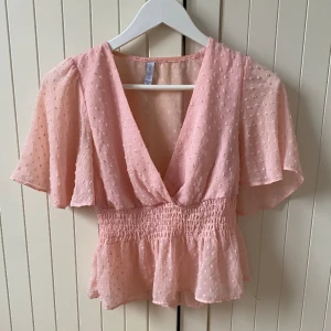 ljusrosa blus - Supersöt ljusrosa blus från newyorker