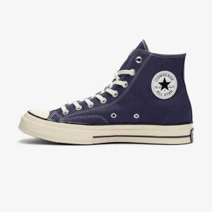 Chuck 70 taylor converse - Chuck 70 taylor converse i royal/white⭐️ Nypris: 1045kr⭐️, Endast använda 2 gånger på sommarn Säljer då dom inte passar✨ 