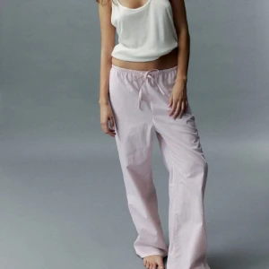 Hm pyjamasbyxor - Säljer dessa superfina pyjamabyxorna från hm💕prislappen kvar och aldrig använda💖helt slutsålda på hemsidan