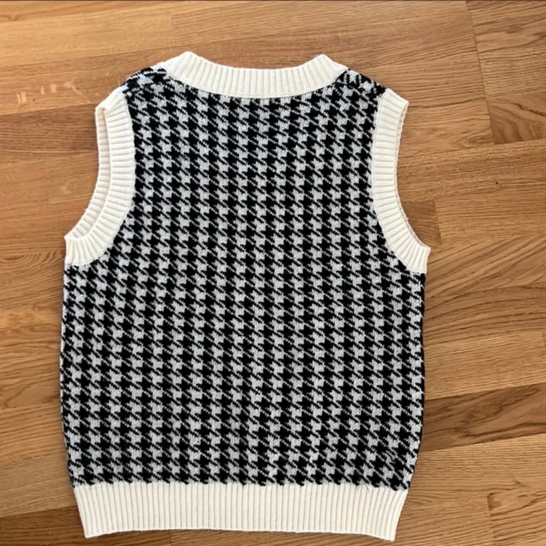 Väst med mönster  - 90