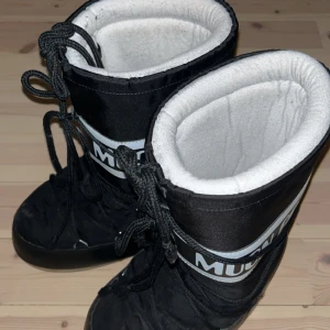 Moonbuts - Helt okej skick