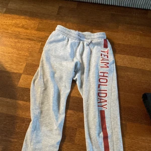 2000s mjukis byxor  - Ett par fina 2000s mjukis byxor lurviga och sköna inuti ganska använda men är i jätte bra skick 