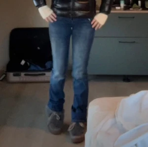Ltb Jeans Valerie - Säljer dessa Ltb Jeans i modellen Valerie, eftersom dom inte kommer till användning!💗 stl 26x32! Lite långa på mig som är 165 cm💗