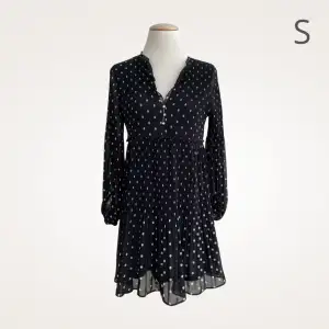 Superfin klänning från Zara. Storlek S 🫶