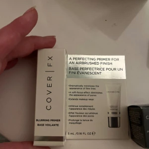 Cover fx primer och seetting powder oöppnad! - Oöppnade varor säljes i set, TikTok kända primern och setting powder 😍 Nypris ca 300kr st 💯