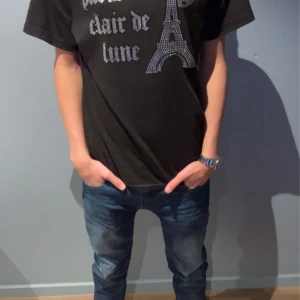 Bling Lucid T-shirt  - Bling Lucid T-shirt köpt för 399kr. Skick 10/10. Kvitto finns