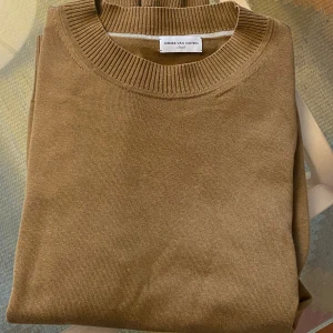 Dries Van Noten-tröja - Gul Dries-tröja i bra skick