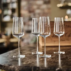 Vervino chardonnay Vitvinglas 48 c - Hej! Säljer dessa vitvins glas! 4 stycken helt nya aldrig upptagna ur förpackning! ( 48 cl ) Nypris: 1200 kr