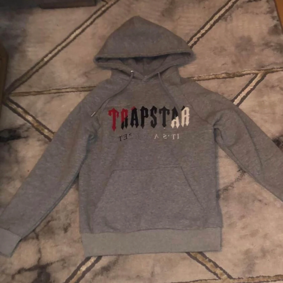 Trapstar Hoodie storlek s - 91