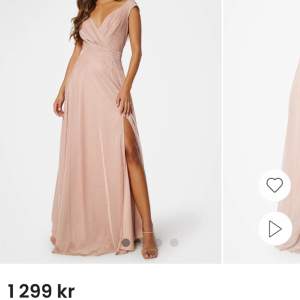 Klänning ifrån bubbleroom, kunnat använda gravid också. Glittrig Ljusrosa, använd sparsamt 