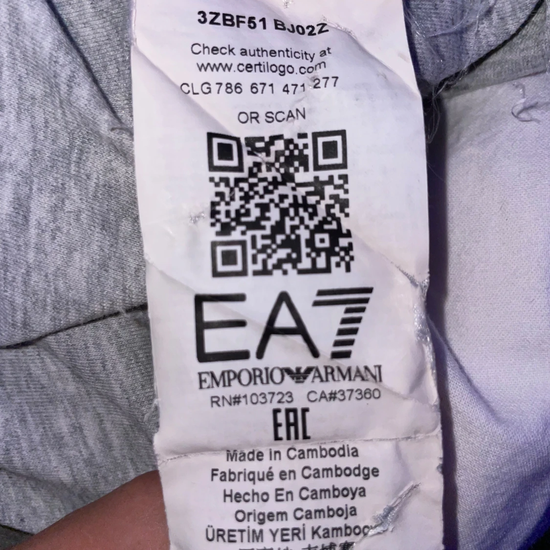 Grå t-shirt från Emporio Armani - 92