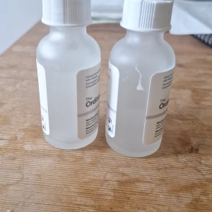 Ordinary serum - Säljer dessa "Nicamide serum". Halt 10% nicamide och 1% zink. 15 för båda.