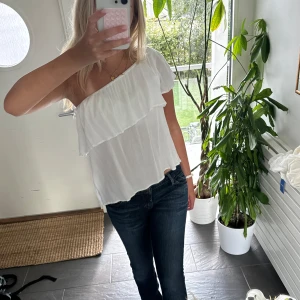 One shoulder topp - Jätte fin one shoulder topp 