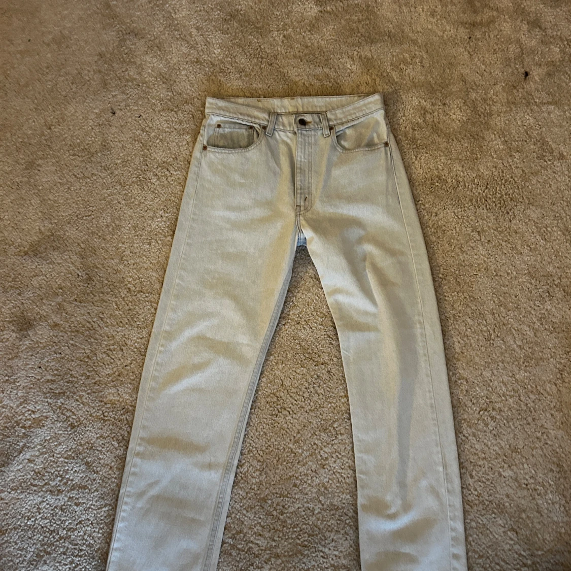 Ljusblå levis jeans - 90