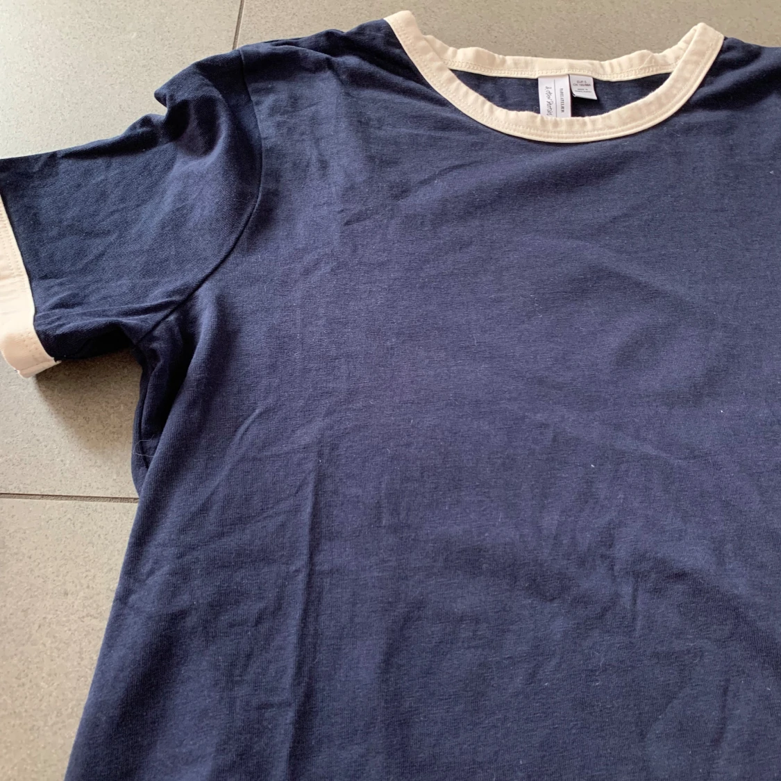 T-shirt från &other stories  - 90