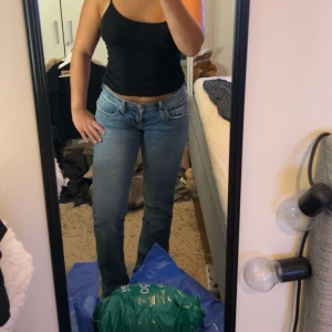 LTB jeans Valerie - Säljer nu dessa slutsålda populära LTB jeansen. Bootcut low waist! Endast använda fåtal gånger, som nya💕 slutsålda på hemsidan! 💕