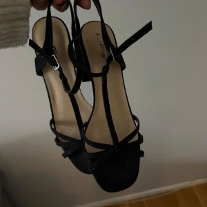 Svarta klackar  - Använda 1 gång