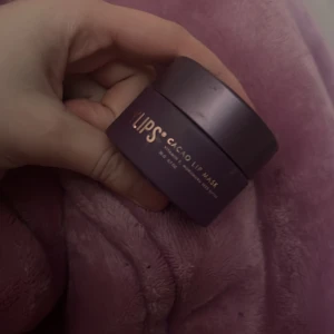 xlips/xlash Cacao Lip Mask - en läpp mask från xlash, som perfekt att använda över natten, ej använd!!