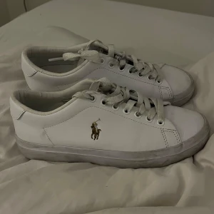 Ralph lauren skor - Snygga vita skor från Ralph lauren💗(pris kan diskuteras)