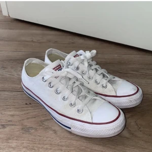 Converse skor - Vita converse skor 