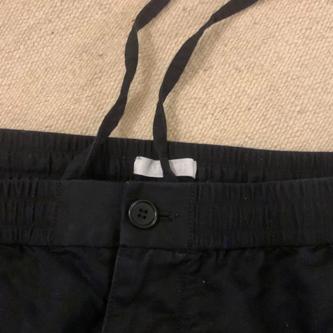 Mörkblå linnebyxor ARKET  - 3