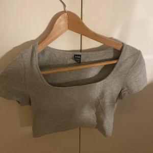 Magtröja - Bra skick, nästan aldrig använd.