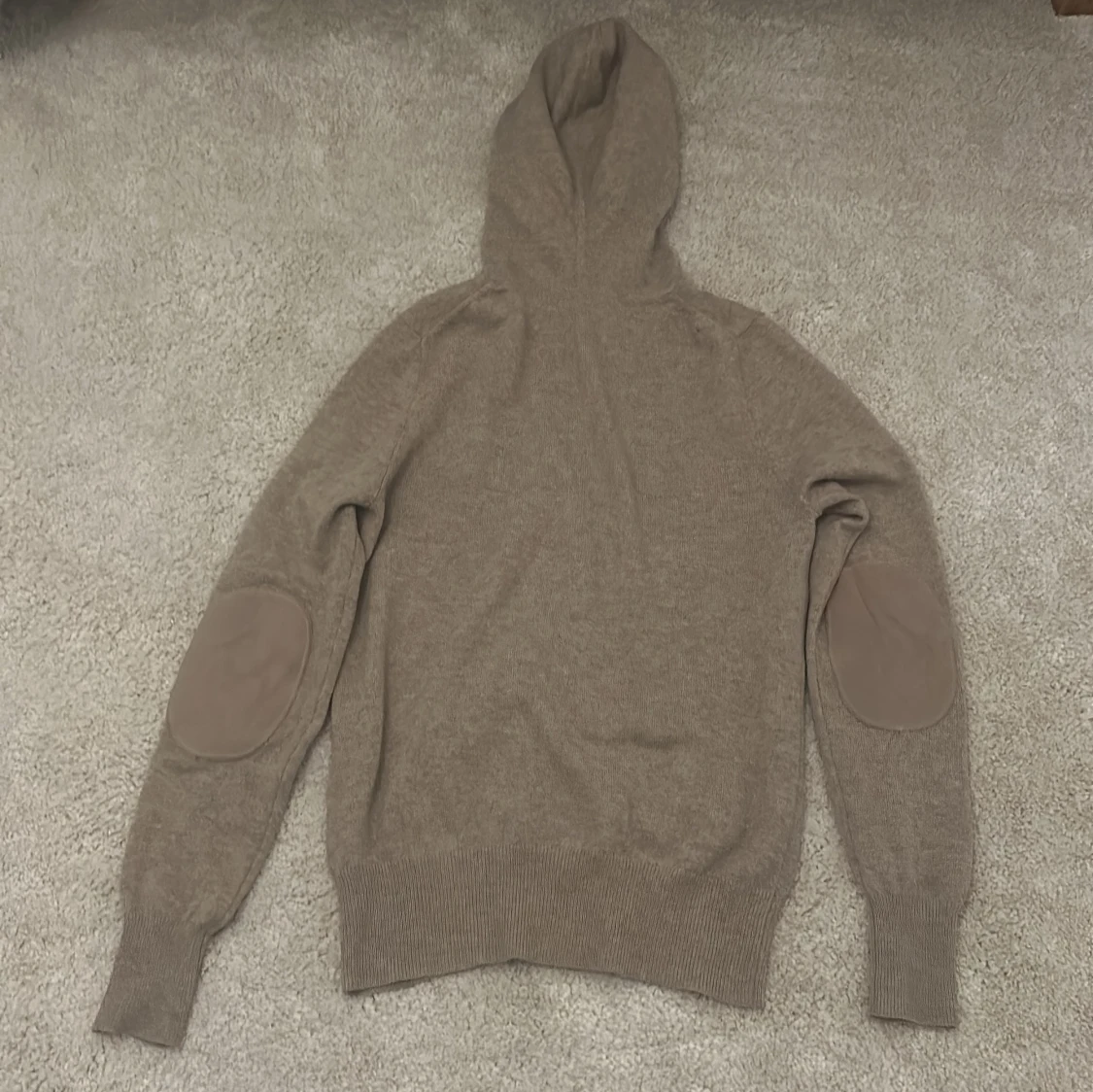 Biege hoodie från Soft Goat - 1