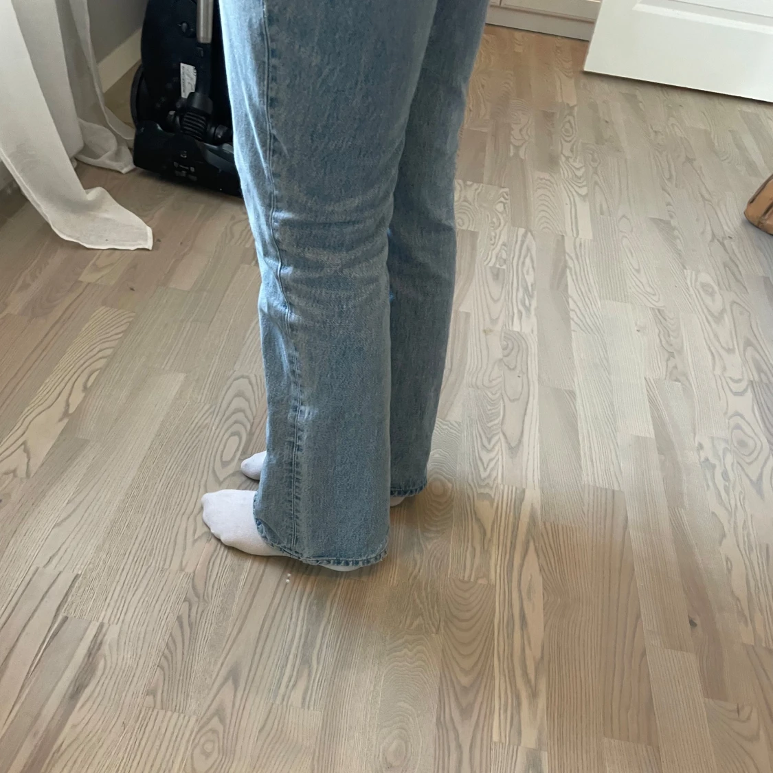 Blå jeans från Gina Tricot - 3