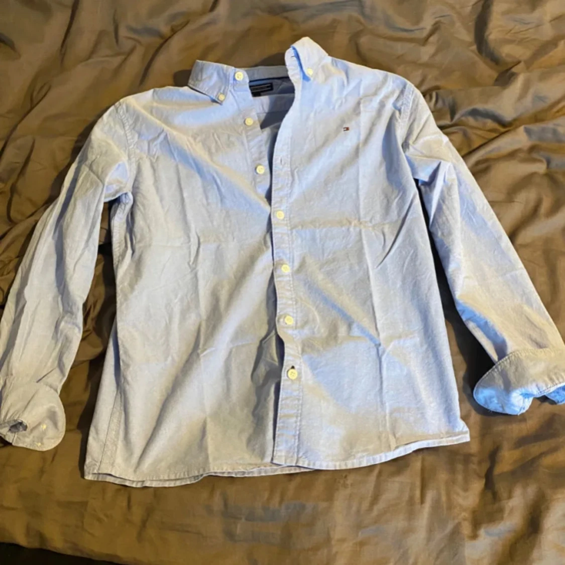 Ljusblå skjorta från Tommy Hilfiger