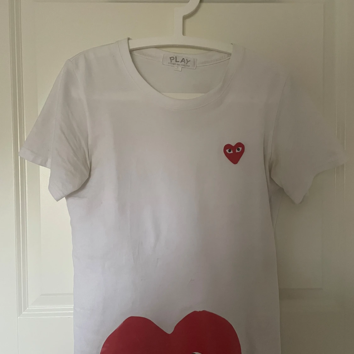 Vit t-shirt från Comme des Garçons