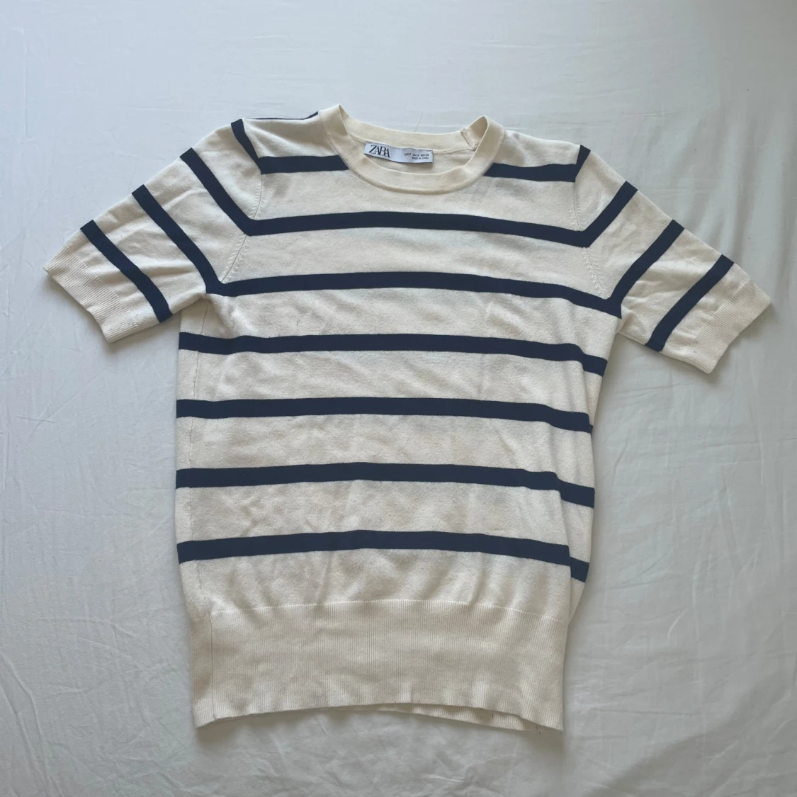 Finstickad T-shirt  - 2