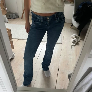 Jeans - Så fina jeans från LTB som sitter så bra🙌🏻 nypris 700 kr