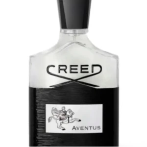 Creed aventus parfym  - Säljer min parfym som jag inte använder, den sitter bara. Helt ny. Ungefär 85-90 ML kvar av den. Bara själva innehållet som är kvar och inte burken.