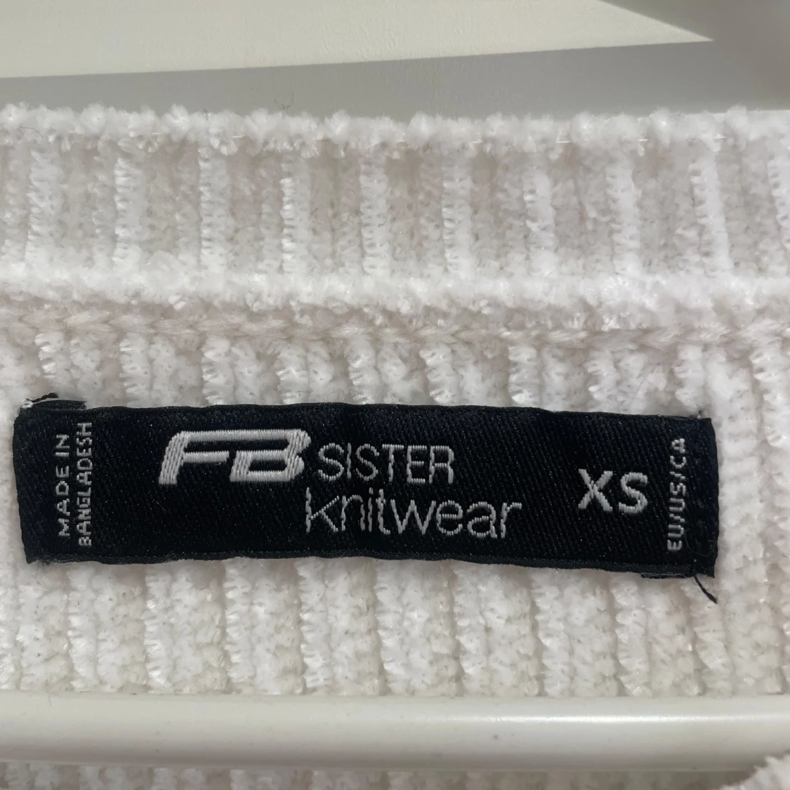 Vit stickad tröja  - 91