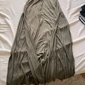 Långstrump klänning  - En lång strand kläning väldigt skön och luftig 