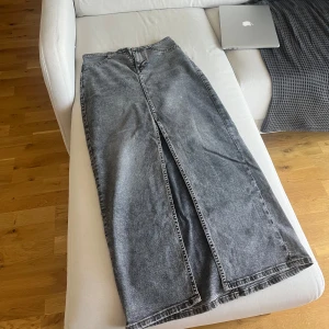 H&M Kjol - Använd flera gånger 