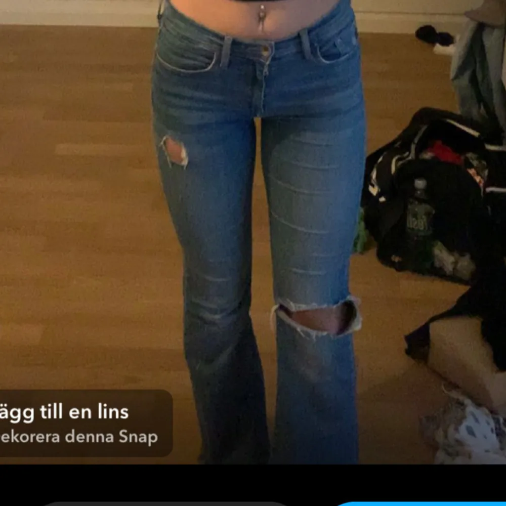 Ascoola!!!  Säljes pga används inte så ofta Hör av er om ni har frågor!! Kan sänka pris vid snabb affär Billigare paketpris  💕. Jeans & Byxor.