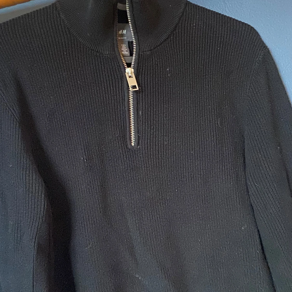 Svart stickad tröja från H&M