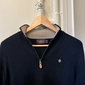 Morris zip - Jätte fin morris zip mörkblå. 10/10 skick inga defekter storlek M