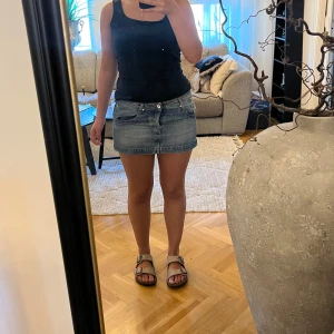 Disel jeanskjol - Säljer denna otroligt snygga jeanskjol från disel 