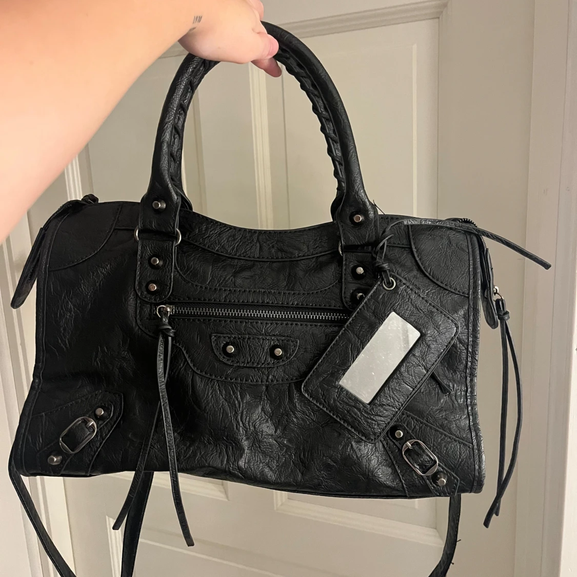 Svart handväska i skinn