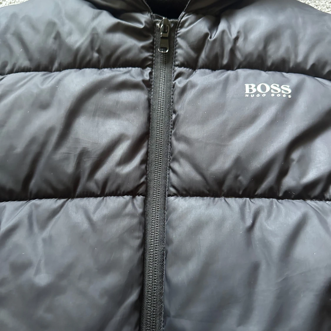 Hugo boss jacka  - 90