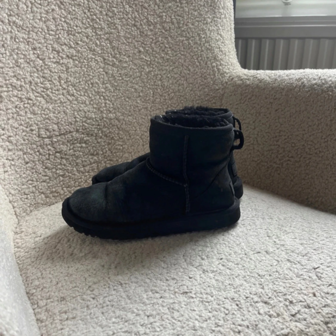 UGG Mini svarta - 90