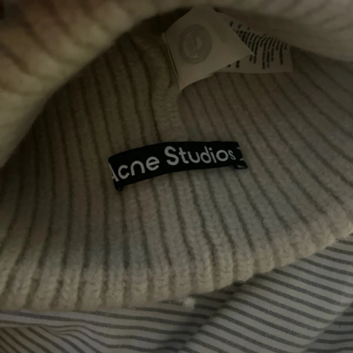 Acne studios mössa beige  - 90